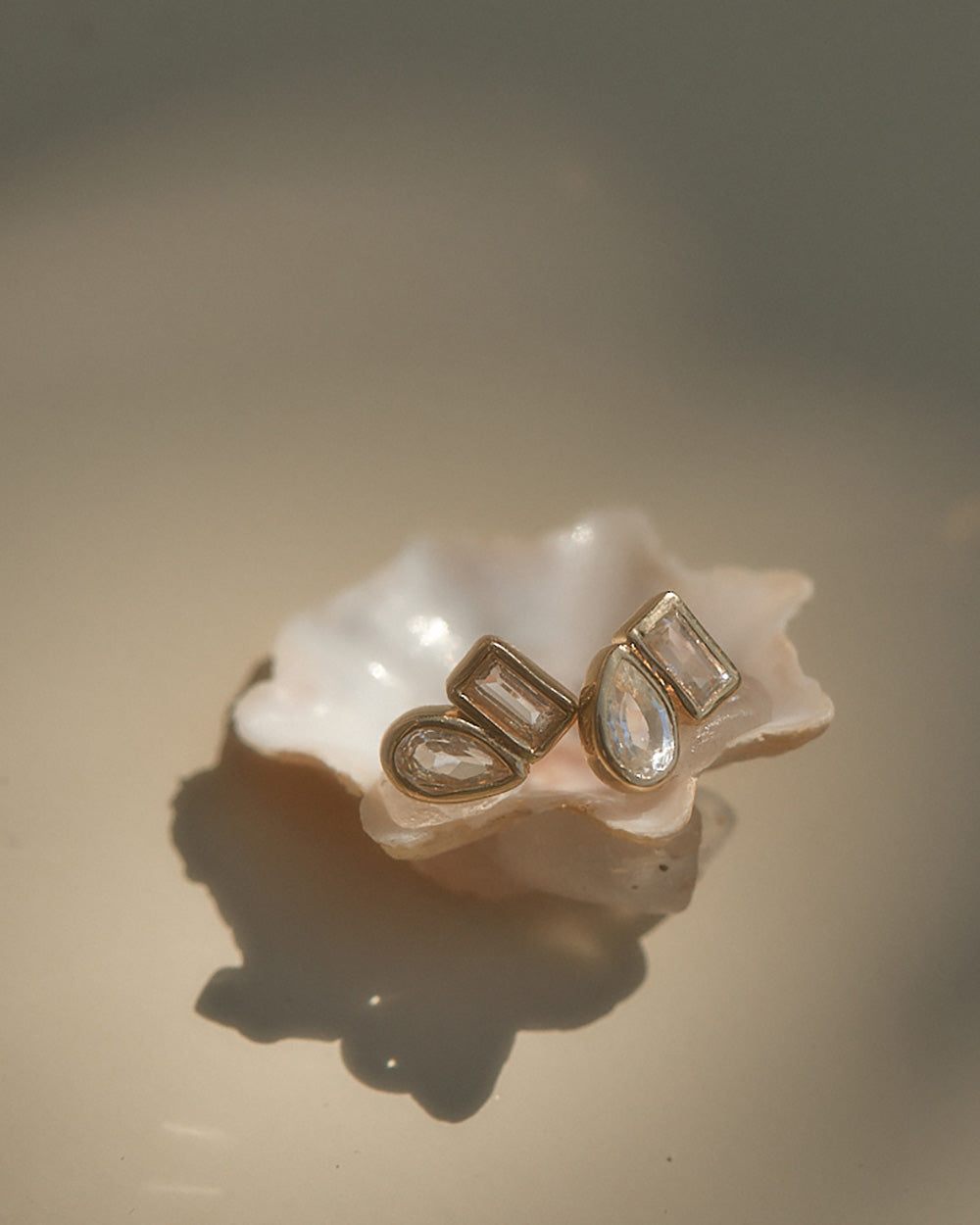 PLACE STUDS (18K GOLD PLATED) IMAGE 5