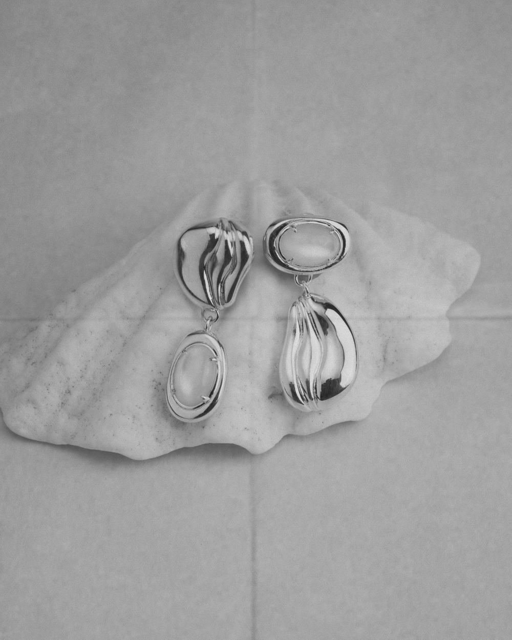 ONDA PEARL EARRINGS (18K GOLD PLATED)