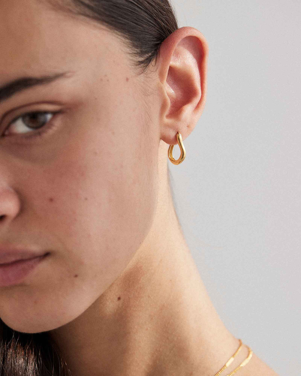 ECHO HOOPS (18K GOLD PLATED) IMAGE 7