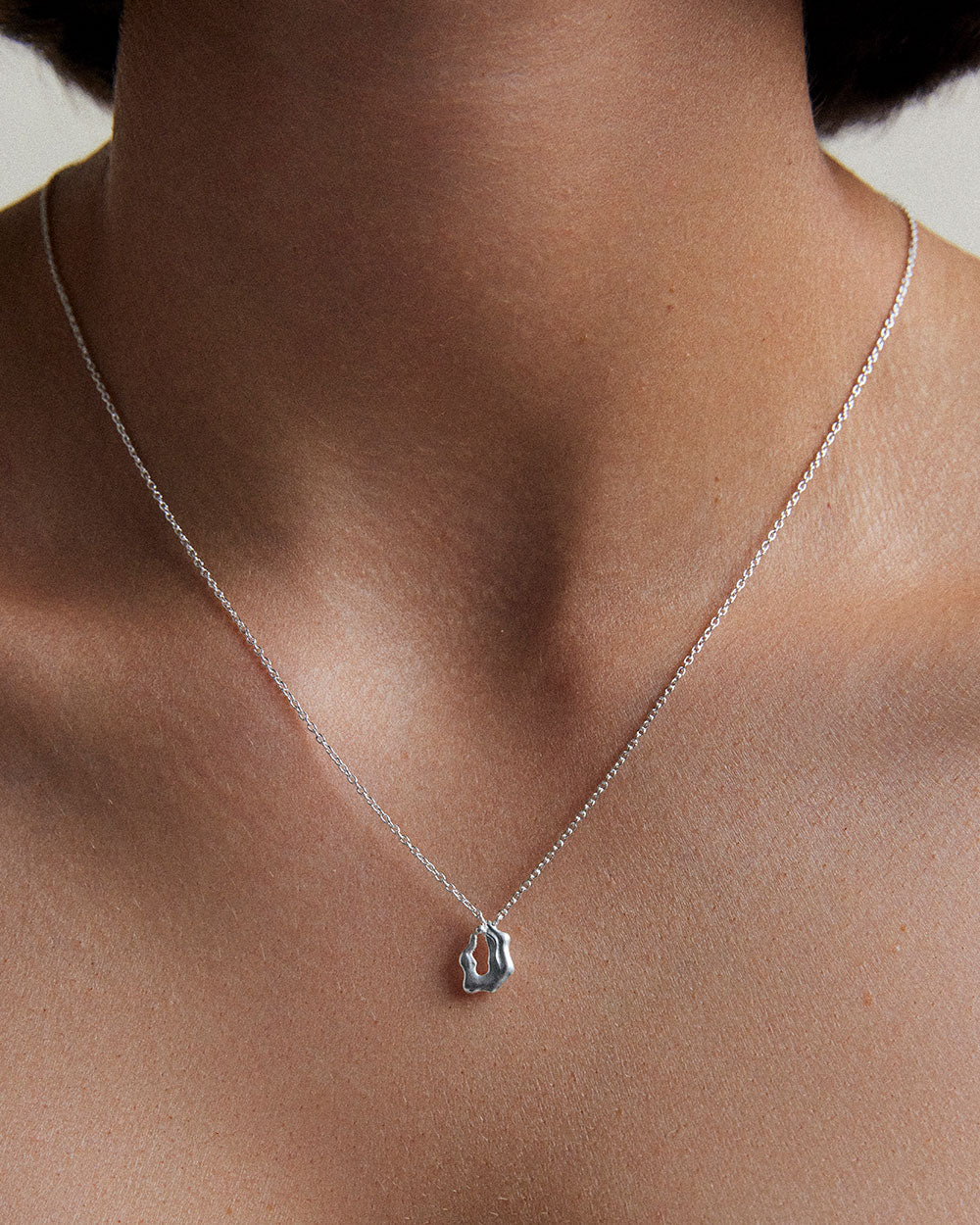 AQUARIUS STAR SIGN NECKLACE (STERLING SILVER) IMAGE 2