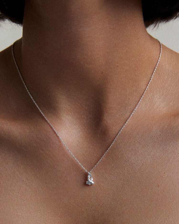 PISCES STAR SIGN NECKLACE (STERLING SILVER) IMAGE 2