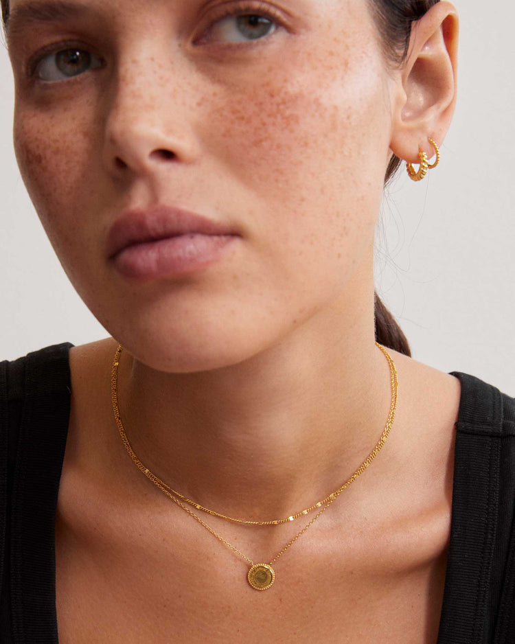 L'AMOUR HUGGIES (18K GOLD PLATED)
