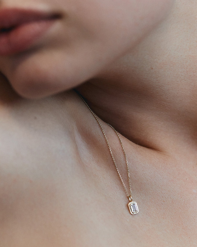 UNBOUND WHITE TOPAZ CHARM (9K GOLD) IMAGE 2