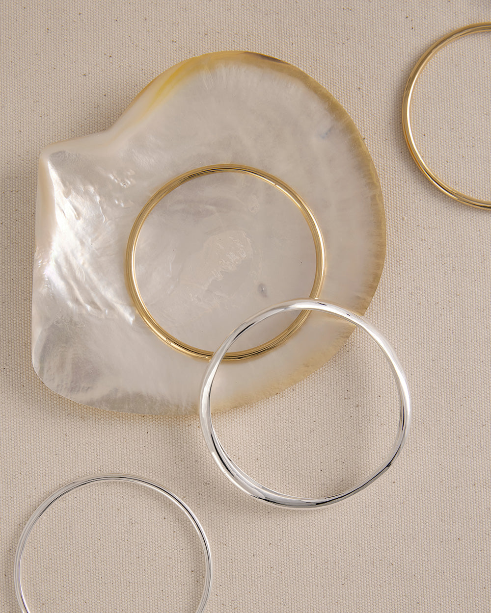 WITHIN MOTION BANGLE (18K GOLD PLATED) IMAGE 6