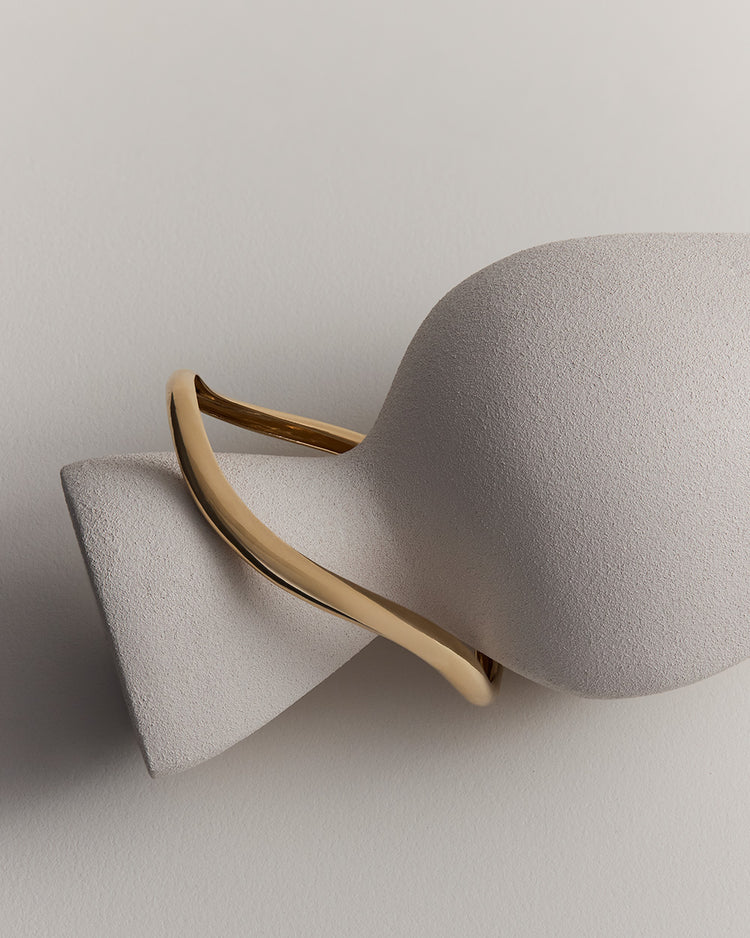 PRESENCE BANGLE (18K GOLD PLATED)