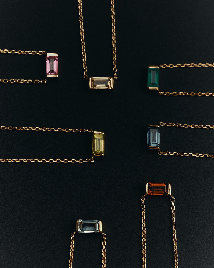 BAGUETTE BIRTHSTONE NECKLACE (18K GOLD VERMEIL) IMAGE 2