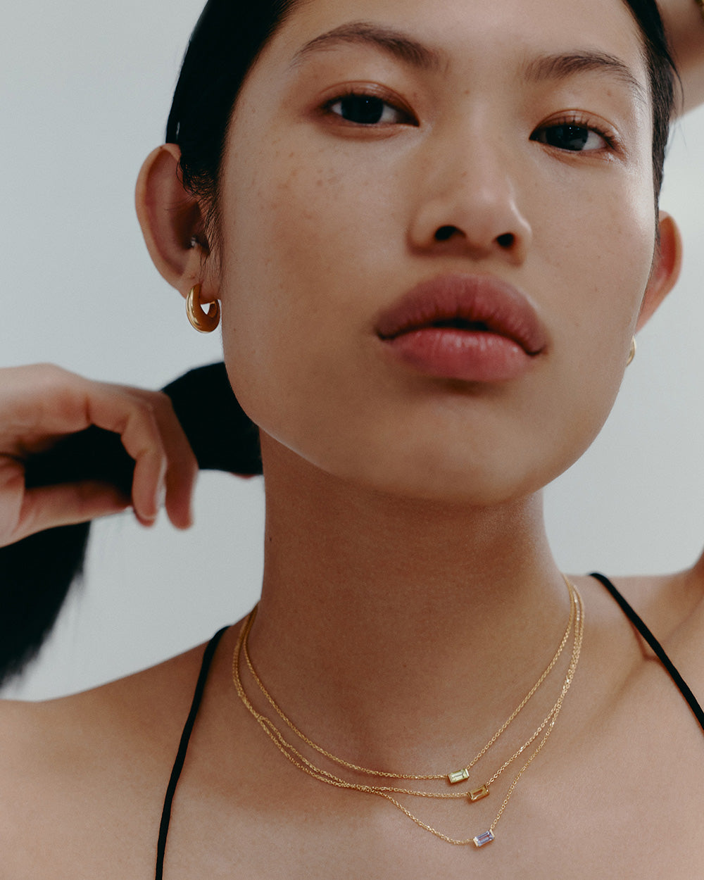 BAGUETTE BIRTHSTONE NECKLACE (18K GOLD VERMEIL) IMAGE 6