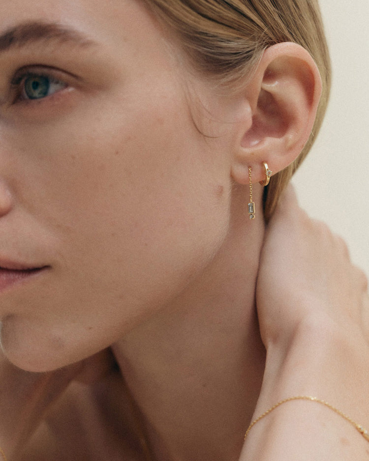 LUMEN HUGGIES (18K GOLD PLATED)