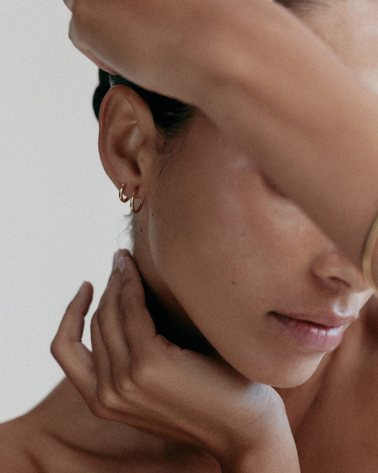 CONTOUR HOOPS (18K GOLD PLATED)