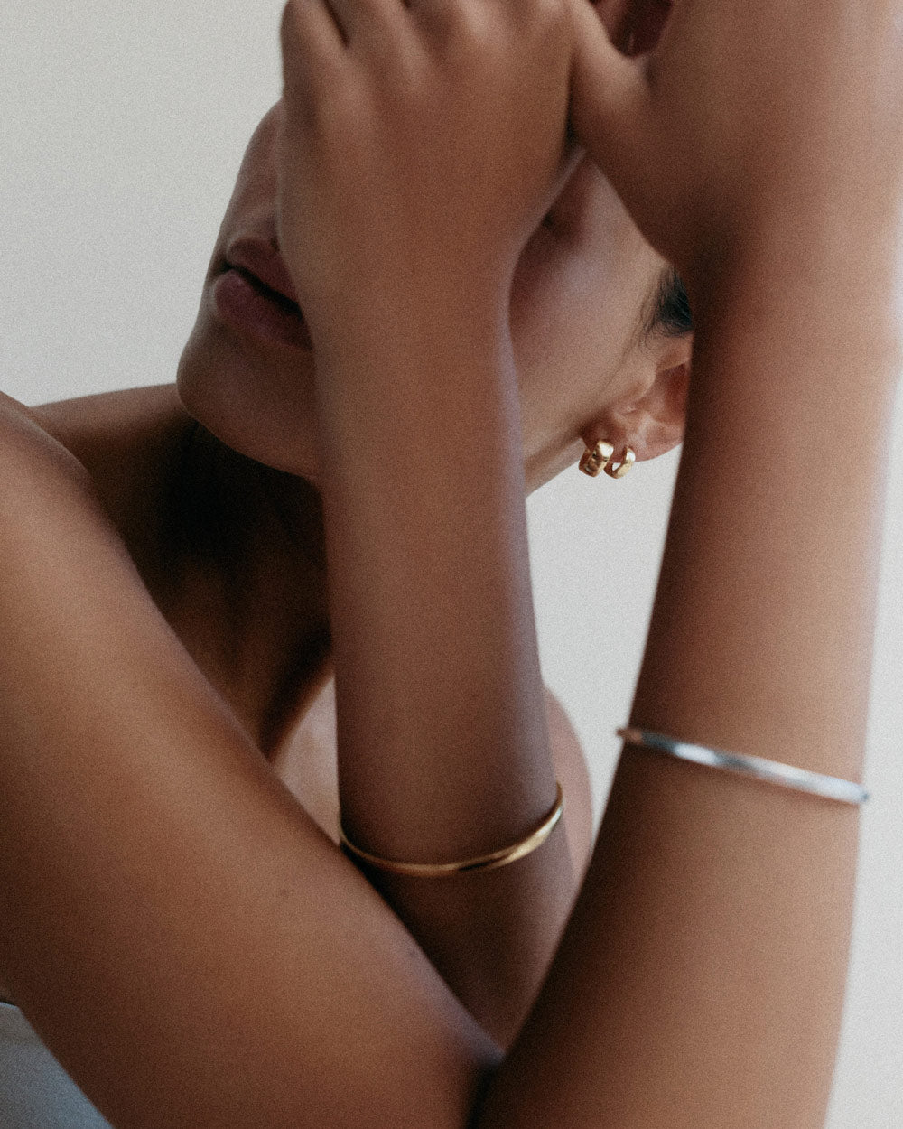 CONTOUR BANGLE (STERLING SILVER)
