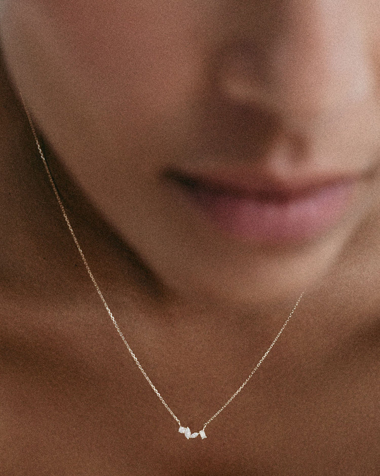 VELA NECKLACE (9K GOLD)