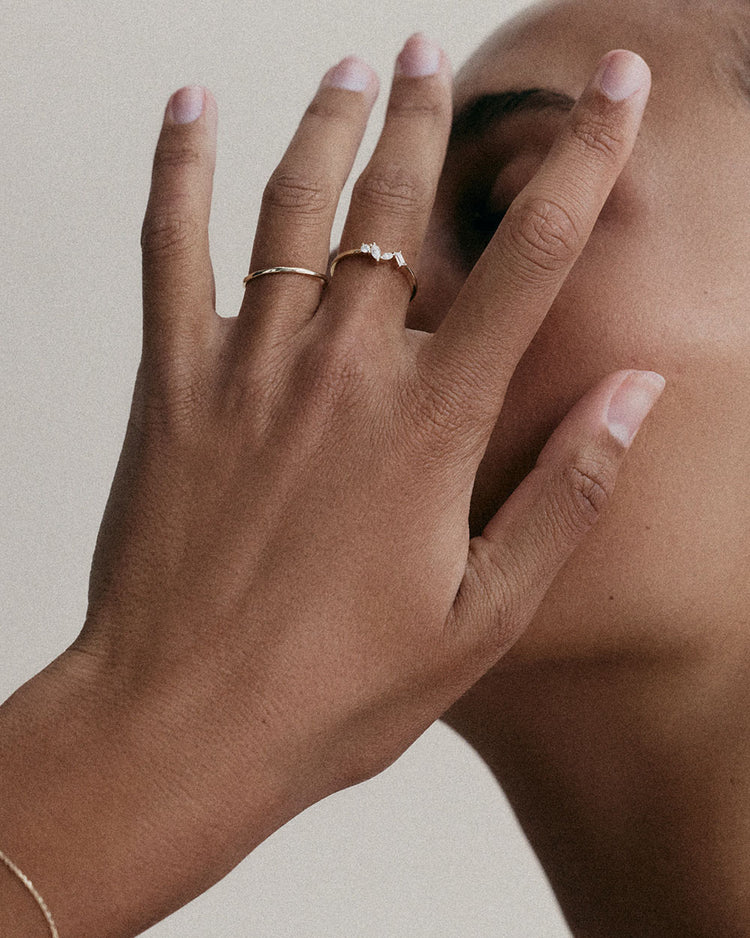 VELA RING (9K GOLD)