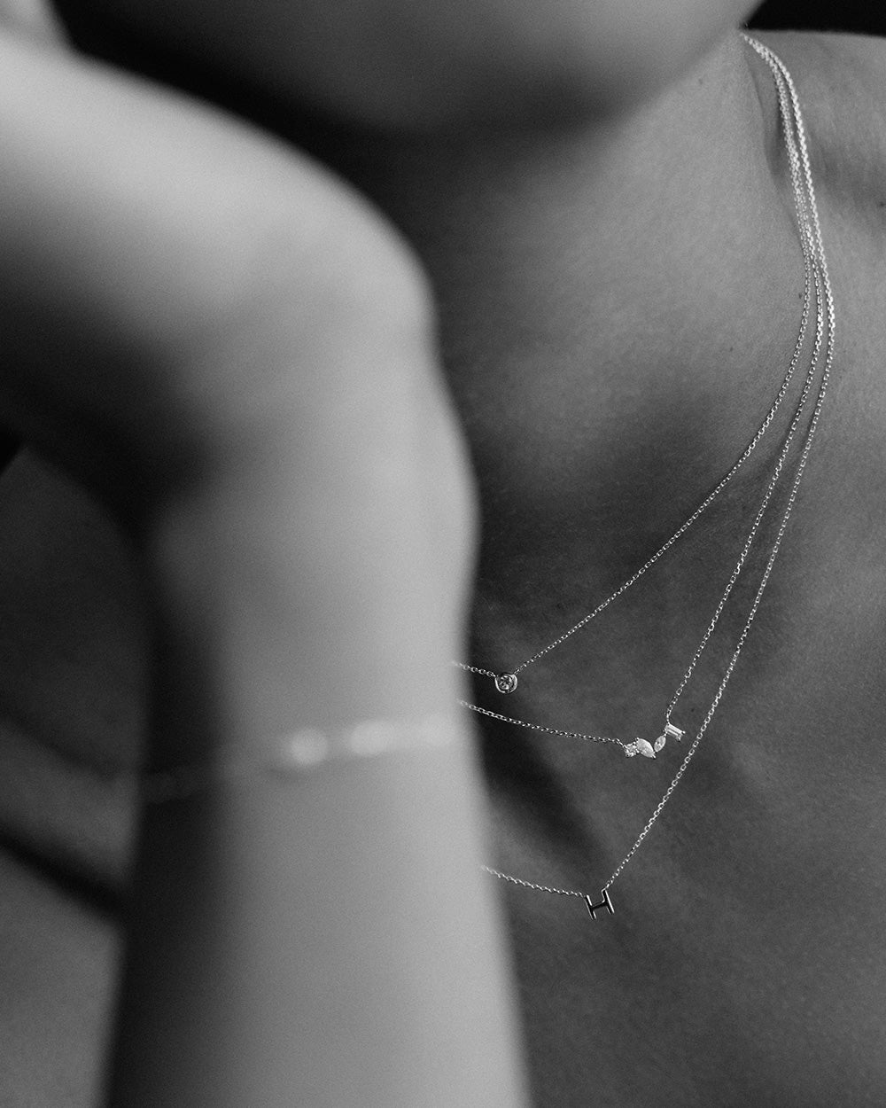 VELA NECKLACE (STERLING SILVER)