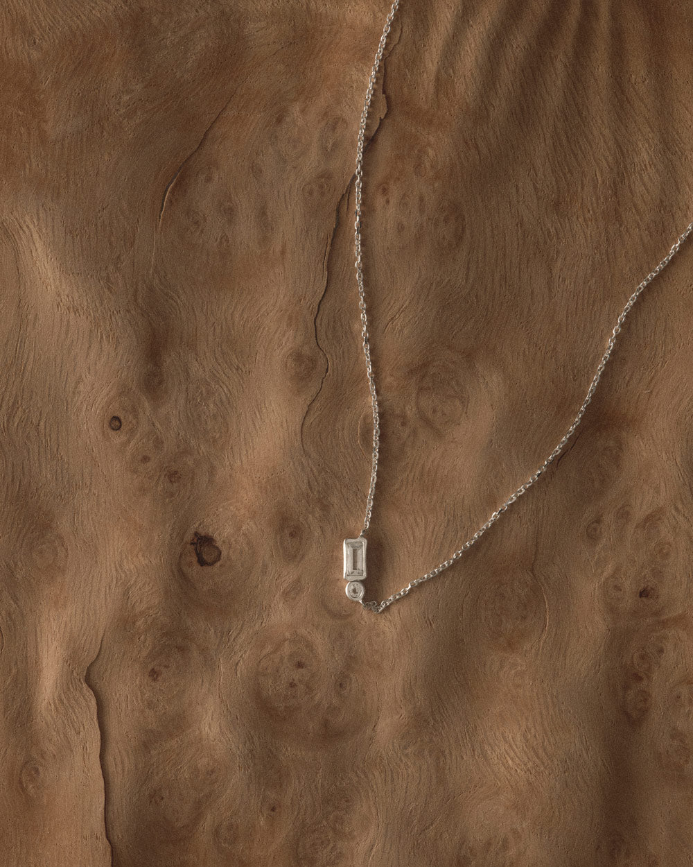 VANTAGE TOPAZ NECKLACE (STERLING SILVER)