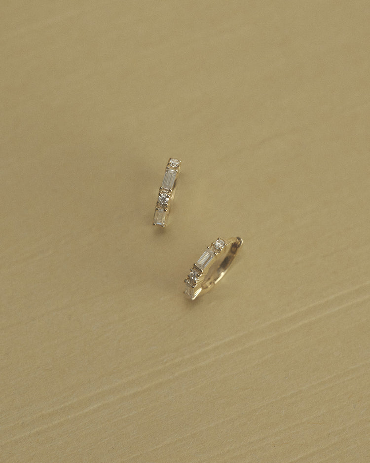 LUMA HUGGIES (9K GOLD)