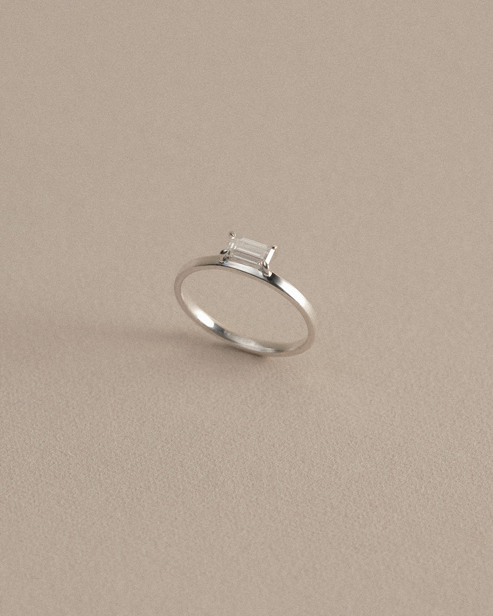 ETHER BAGUETTE RING (STERLING SILVER)