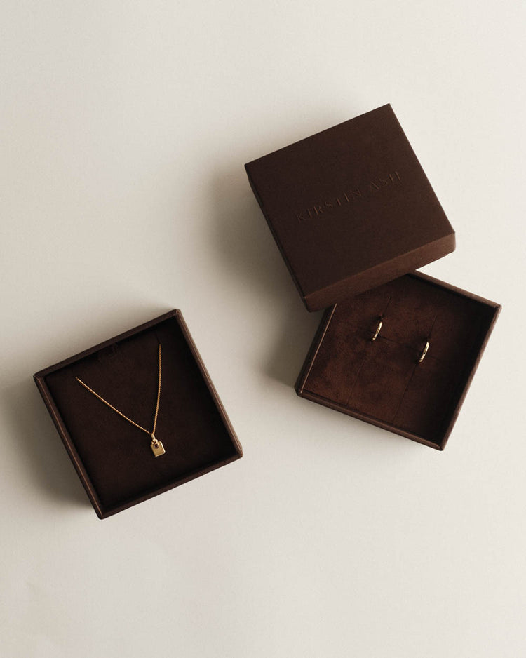 THE ENGRAVABLE BIRTHSTONE GIFT SET (18K GOLD PLATED)