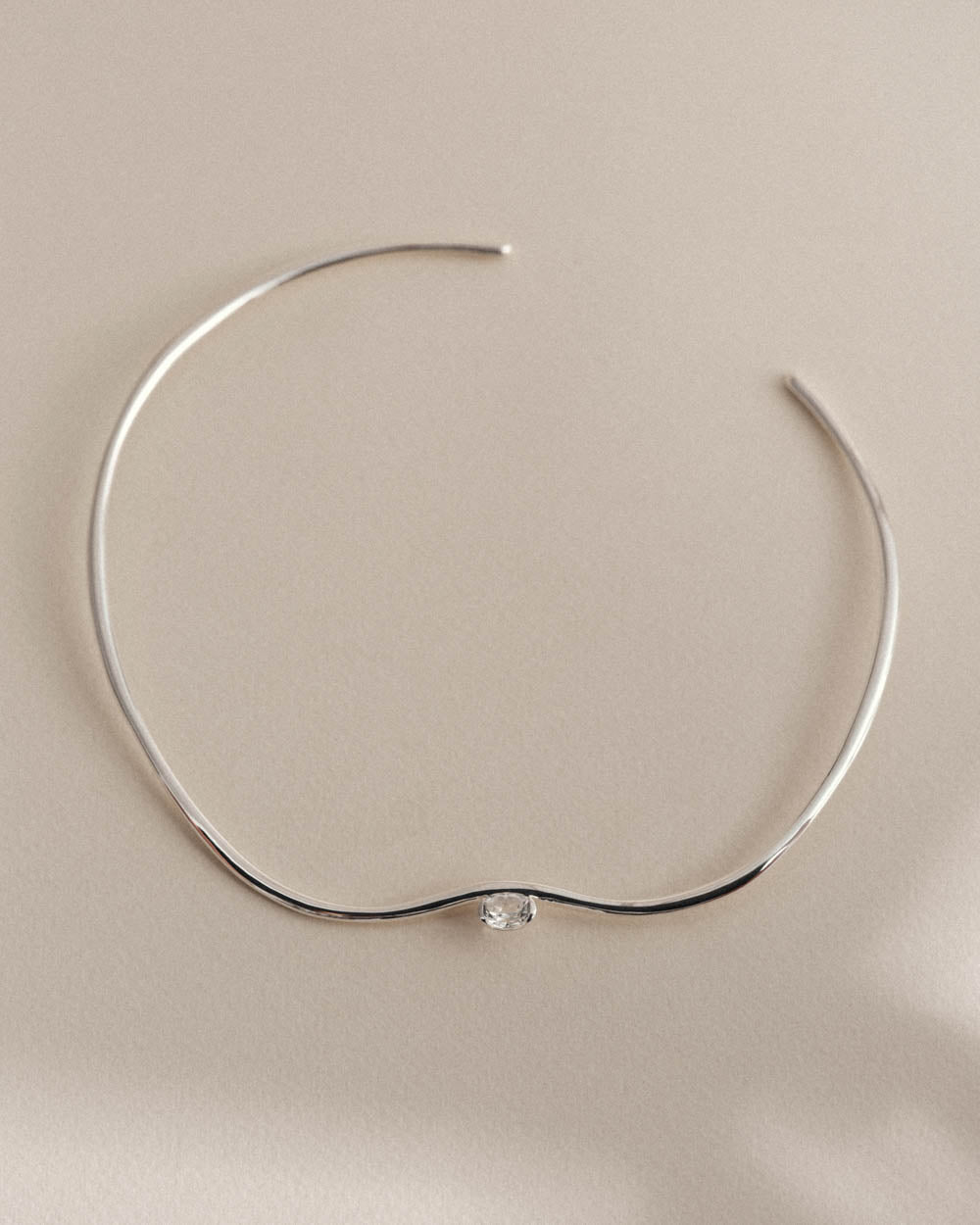 UNFOLD COLLAR NECKLACE (RHODIUM PLATED)