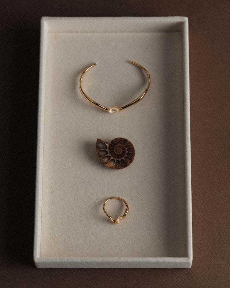 UNFOLD CUFF (18K GOLD PLATED)