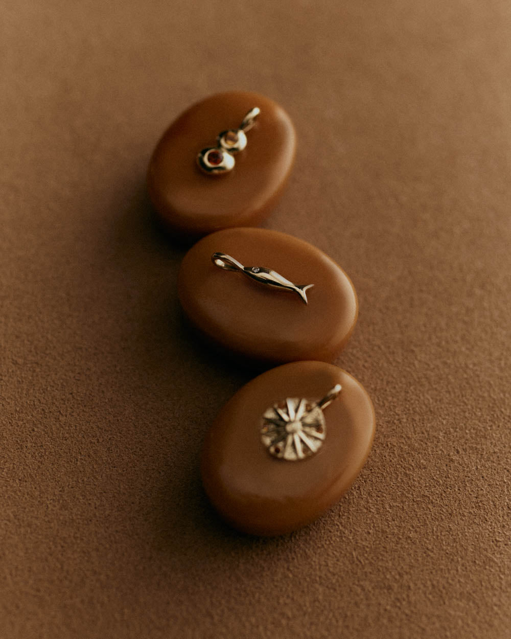 ONDA CHARM (9K GOLD)