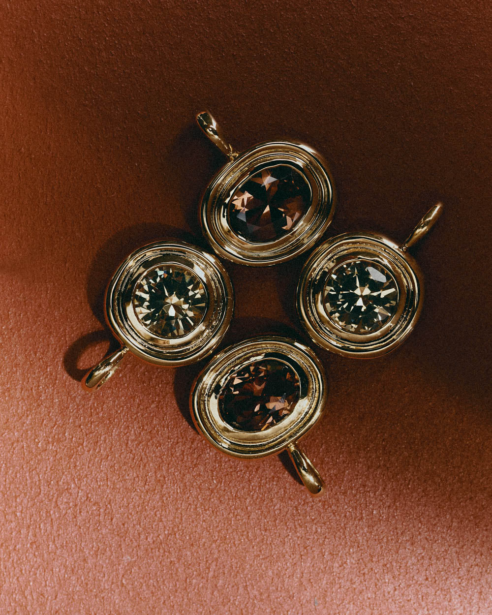 EMBODY RADIANCE PENDANT (18K GOLD PLATED)