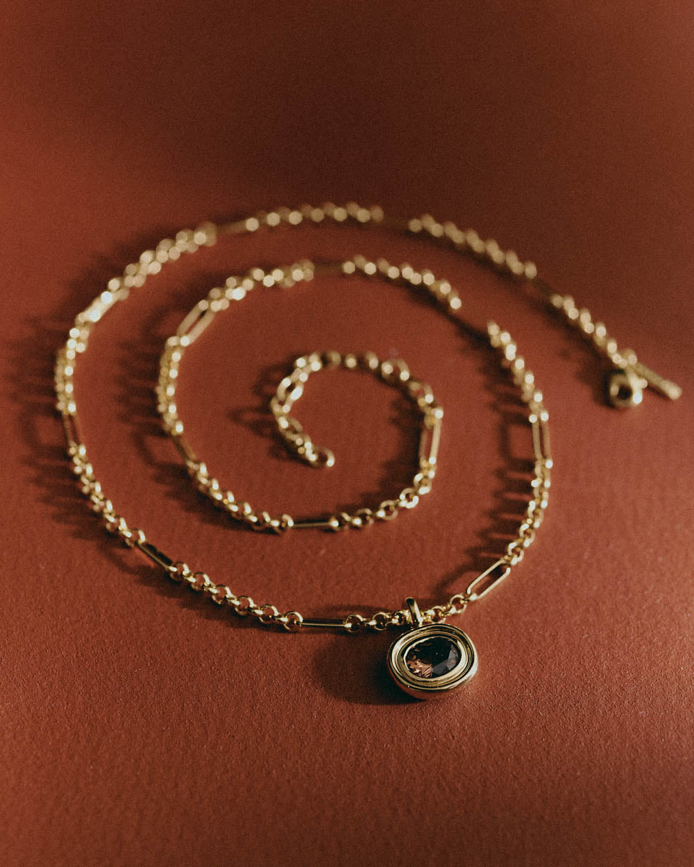 EMBODY RADIANCE PENDANT (18K GOLD PLATED)