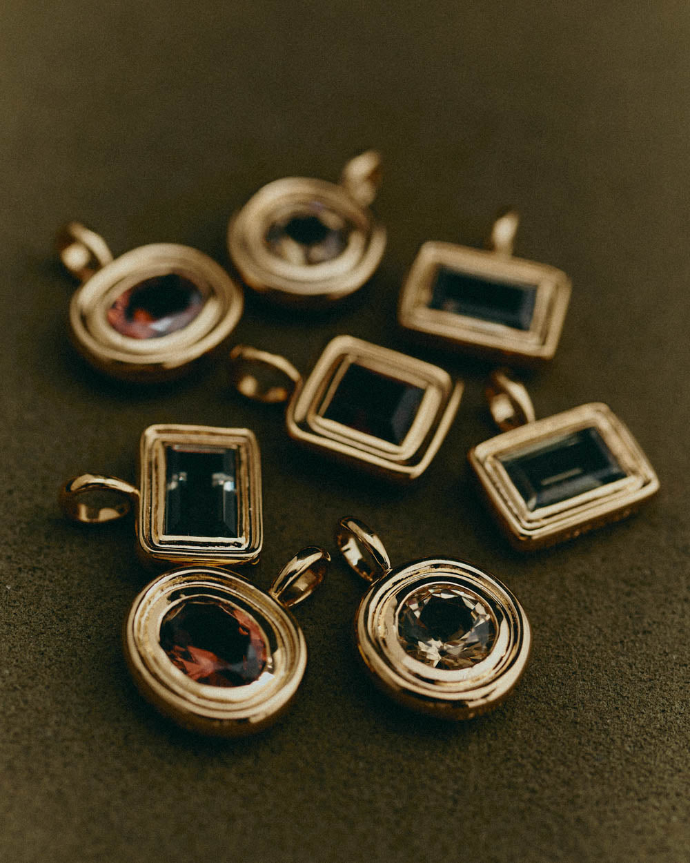VEIL RADIANCE PENDANT (18K GOLD PLATED)