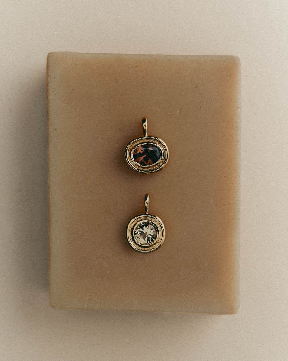 EMBODY RADIANCE PENDANT (18K GOLD PLATED)