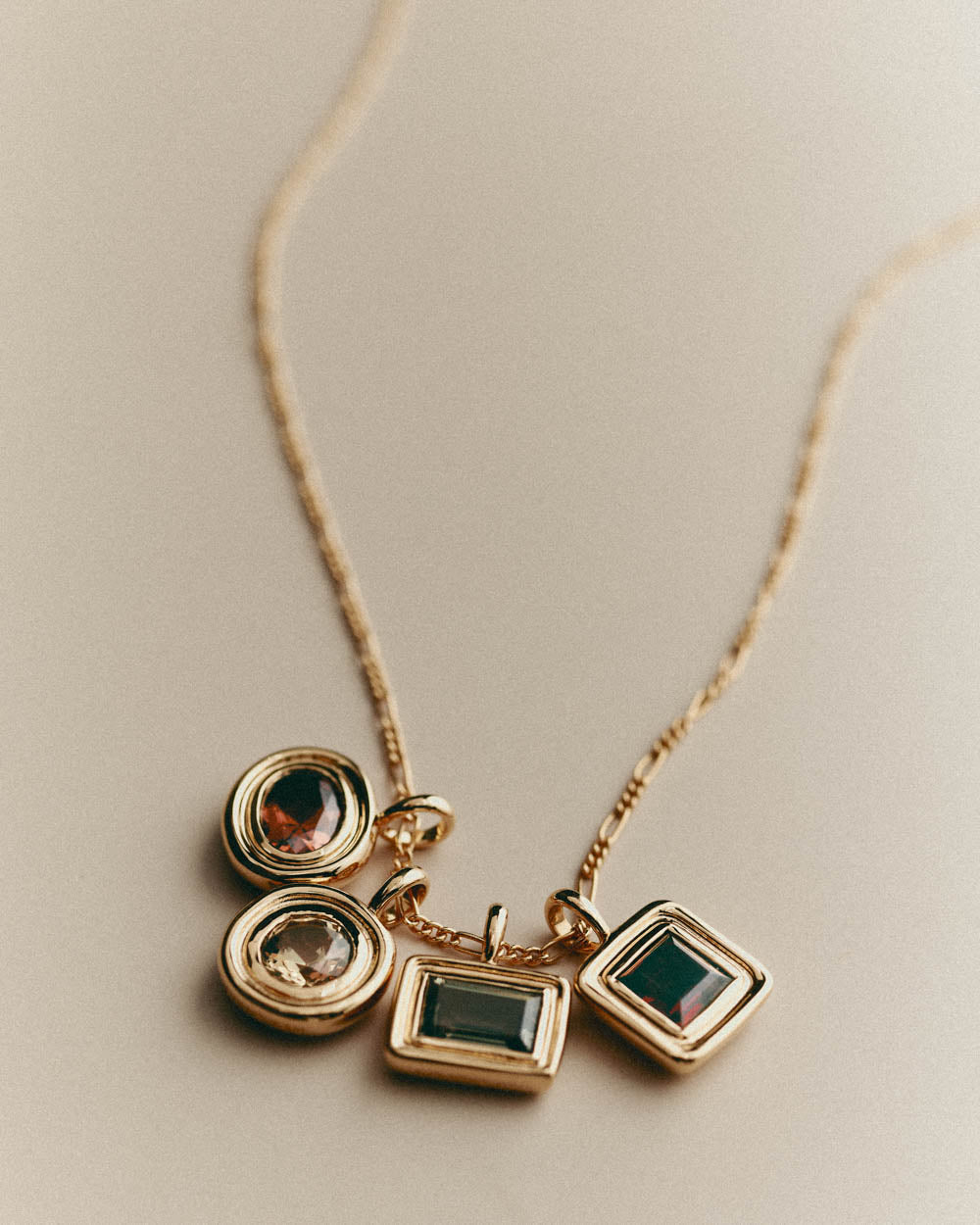 EBB RADIANCE PENDANT (18K GOLD PLATED)