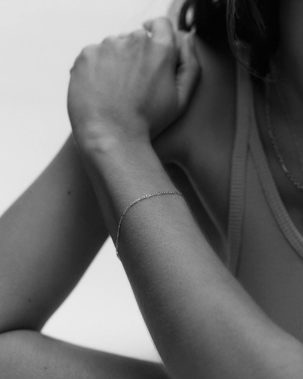 FIGARO CHAIN BRACELET (18K GOLD VERMEIL)