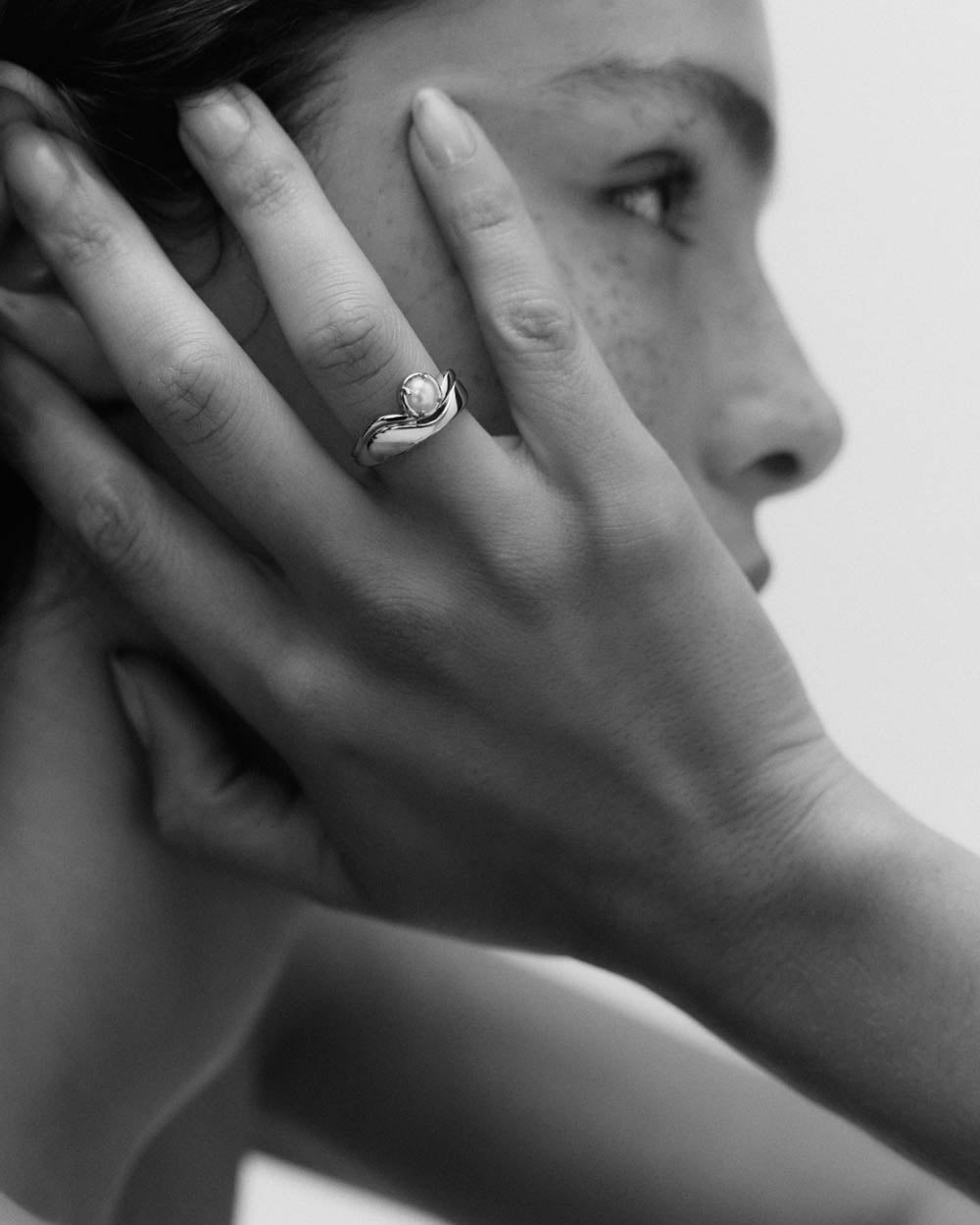 ILLUMINATE RING (STERLING SILVER)