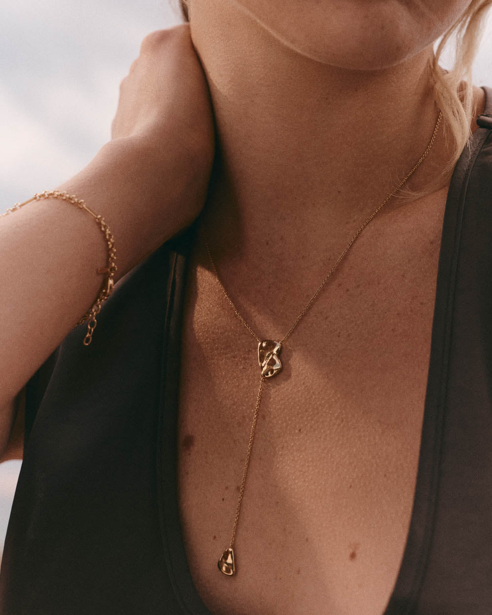 PORTAL LARIAT NECKLACE (18K GOLD PLATED)