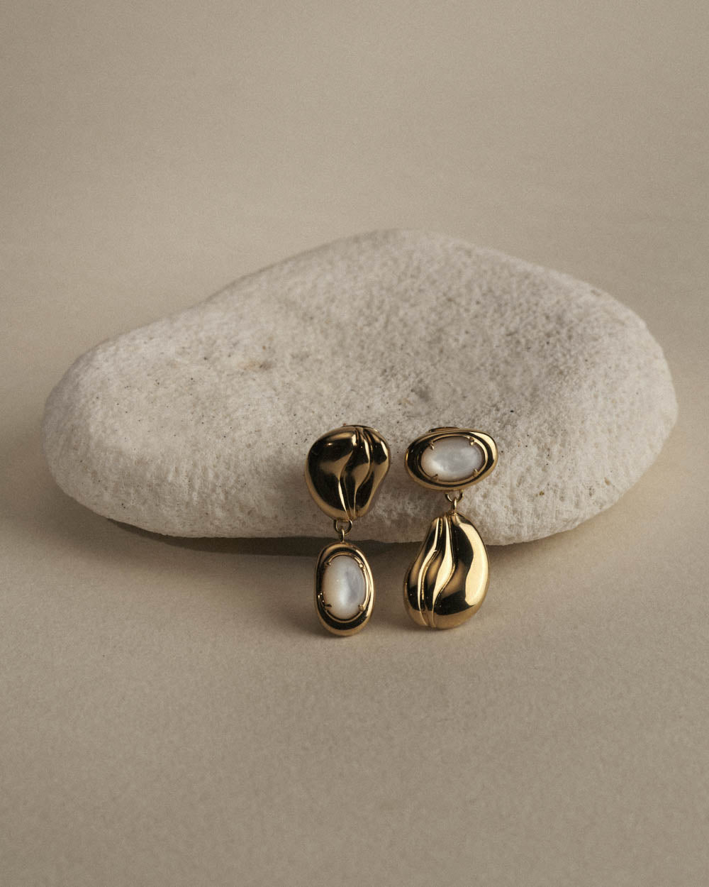 PASSAGE EARRINGS (18K GOLD PLATED)