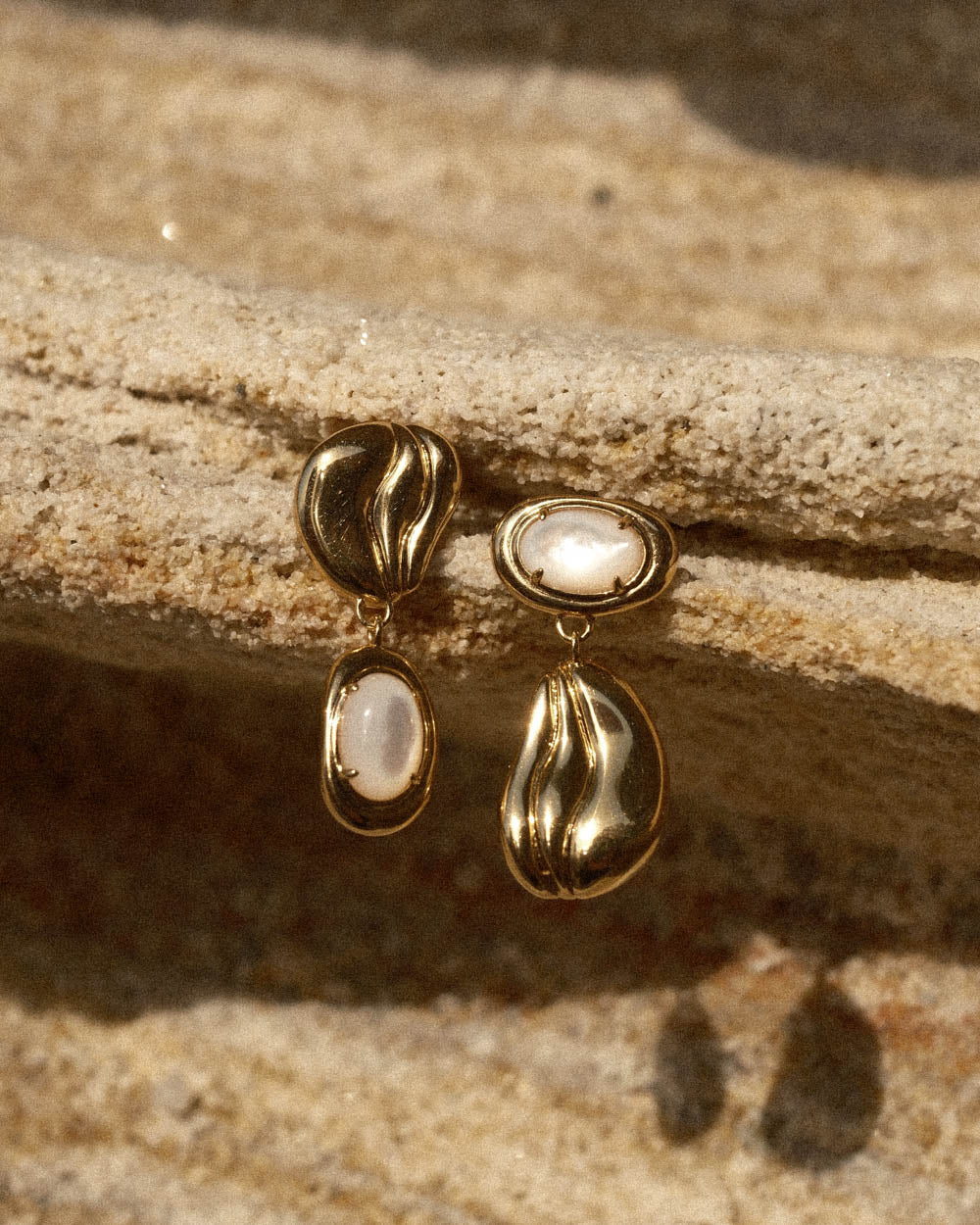 PASSAGE EARRINGS (18K GOLD PLATED)