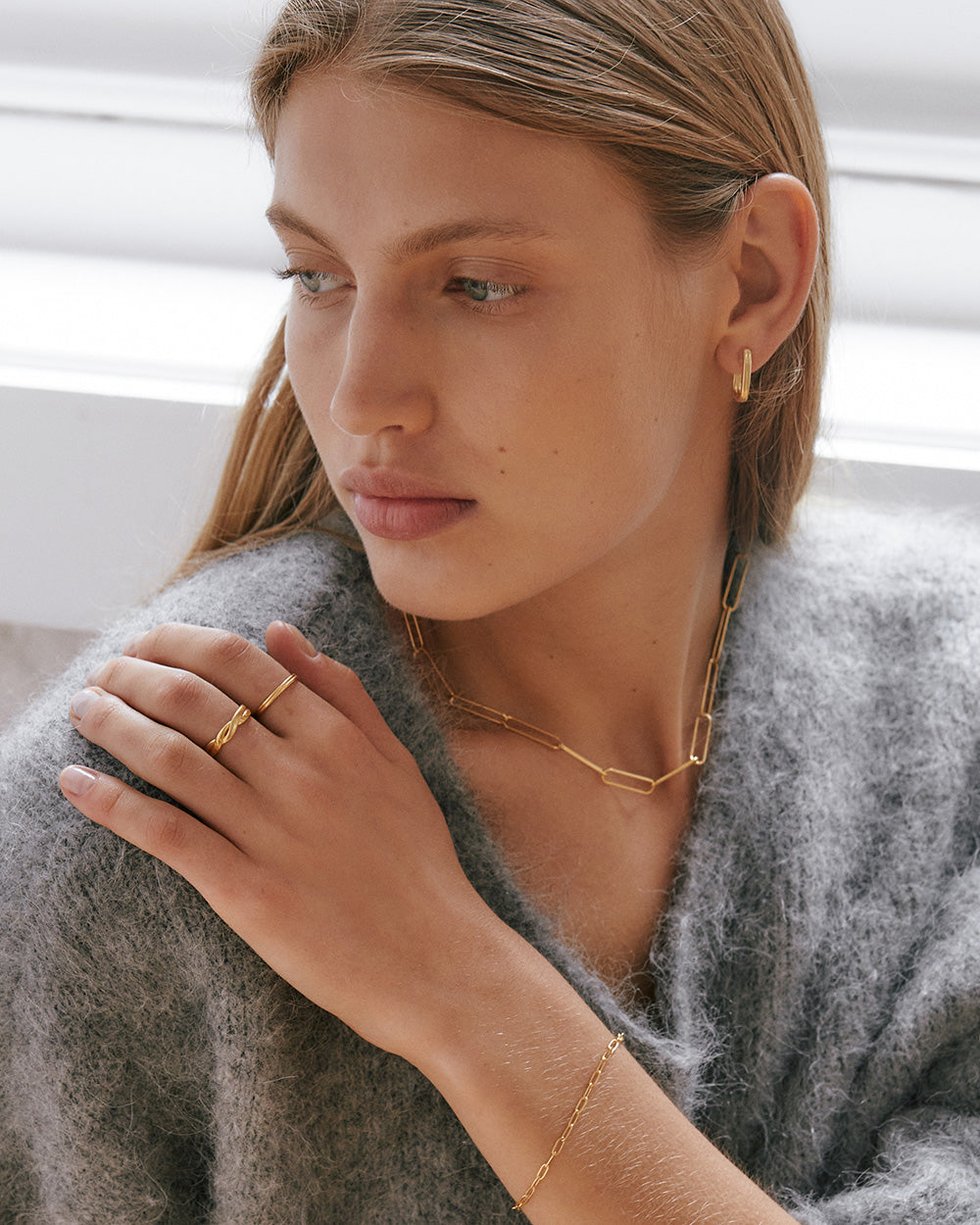 ROAM HOOPS MEDIUM (18K GOLD PLATED) IMAGE 3