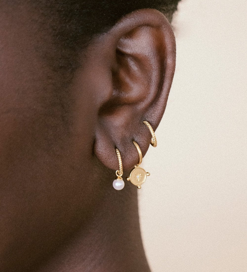 TINY PEARL HOOPS (18K GOLD PLATED) IMAGE 2