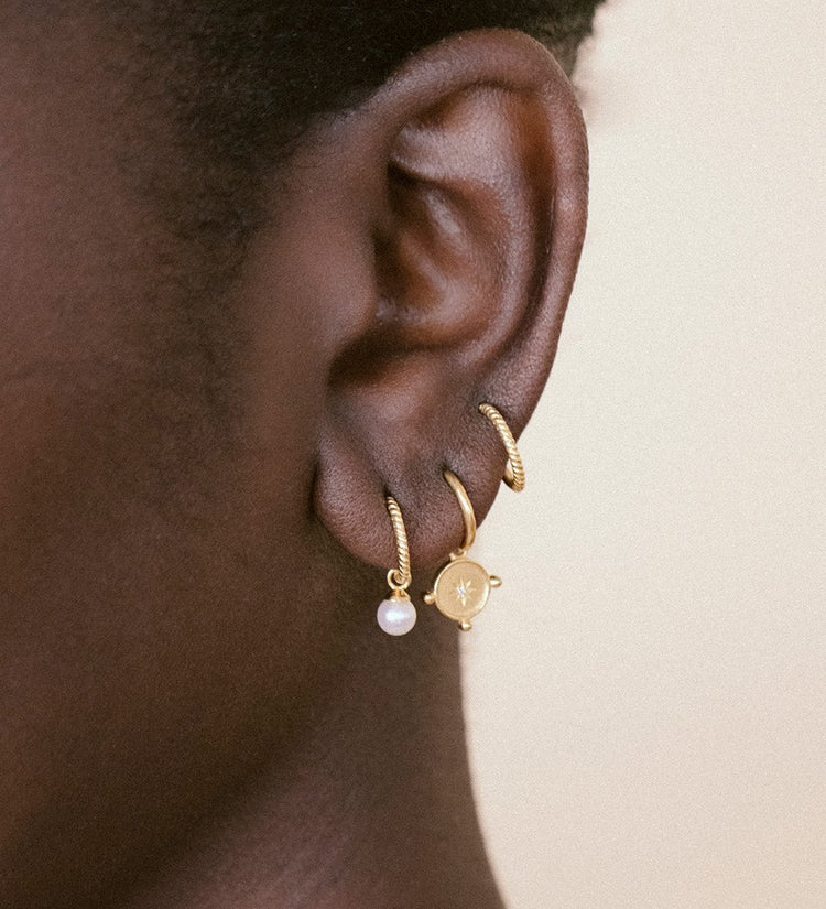 TINY PEARL HOOPS (18K GOLD PLATED) IMAGE 2