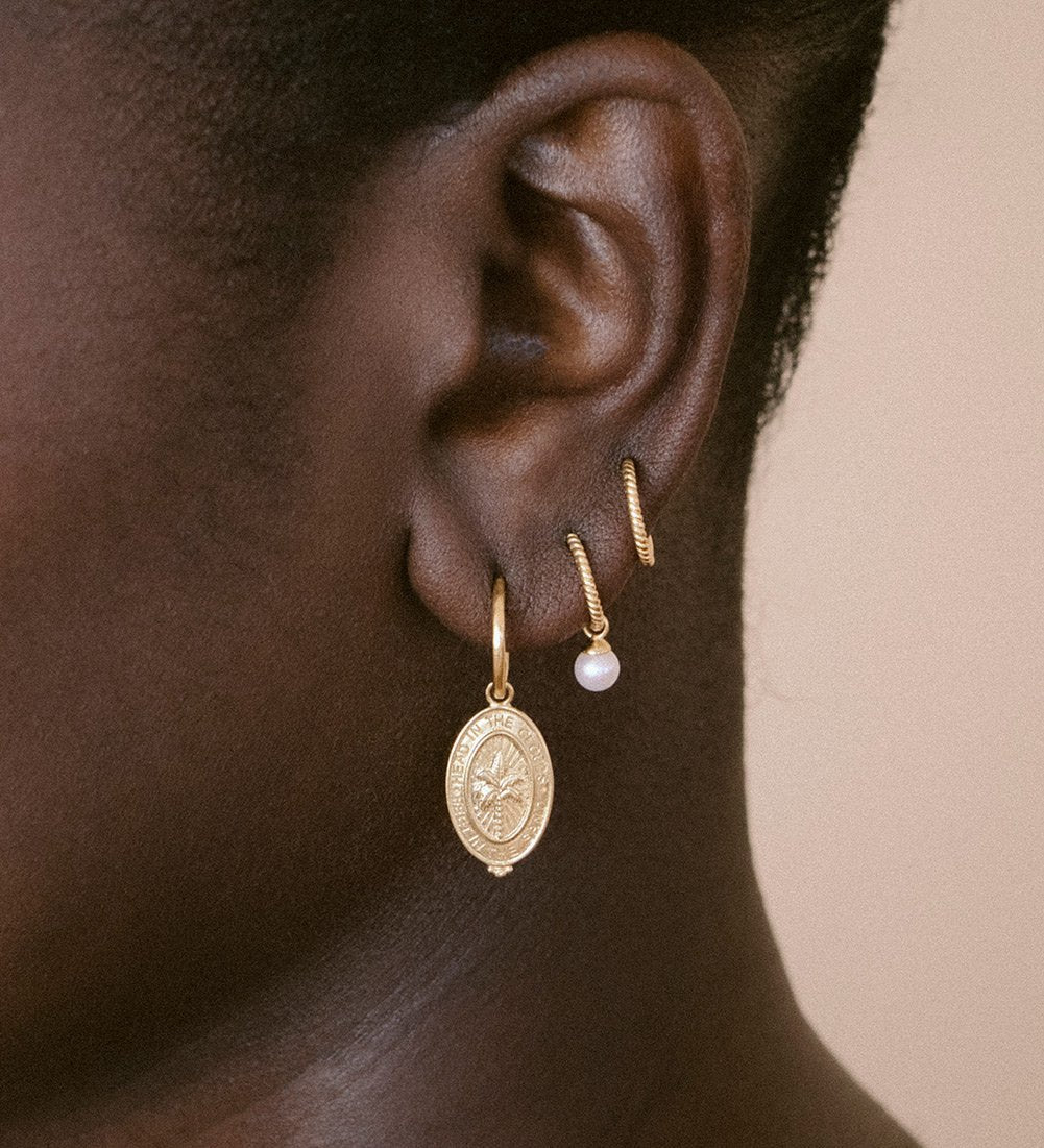 TINY PEARL HOOPS (18K GOLD PLATED) IMAGE 3