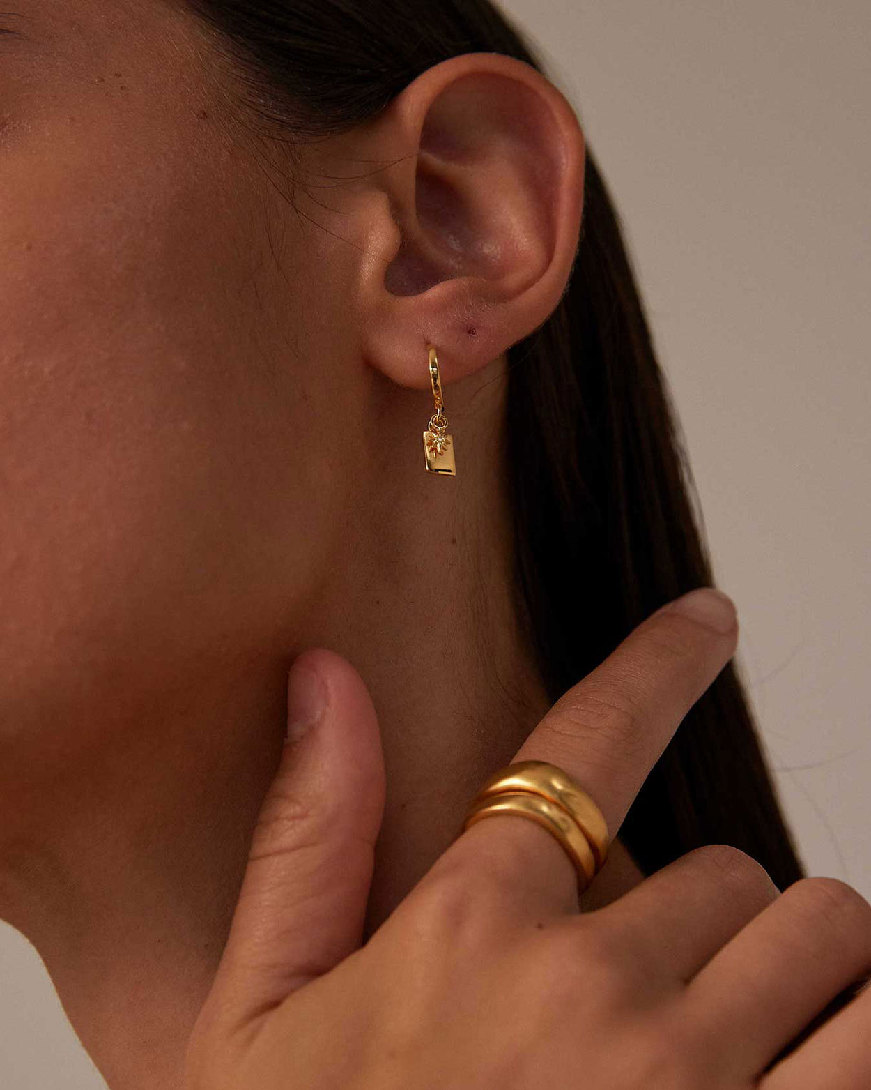 GUIDING STAR HOOPS (18K GOLD PLATED) IMAGE 3