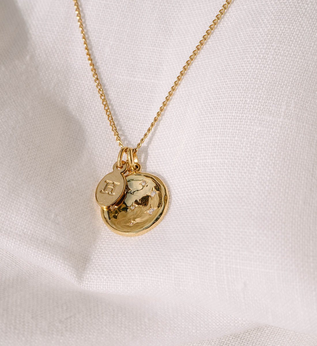 INITIAL BRACELET A-Z (18K GOLD VERMEIL) IMAGE 2
