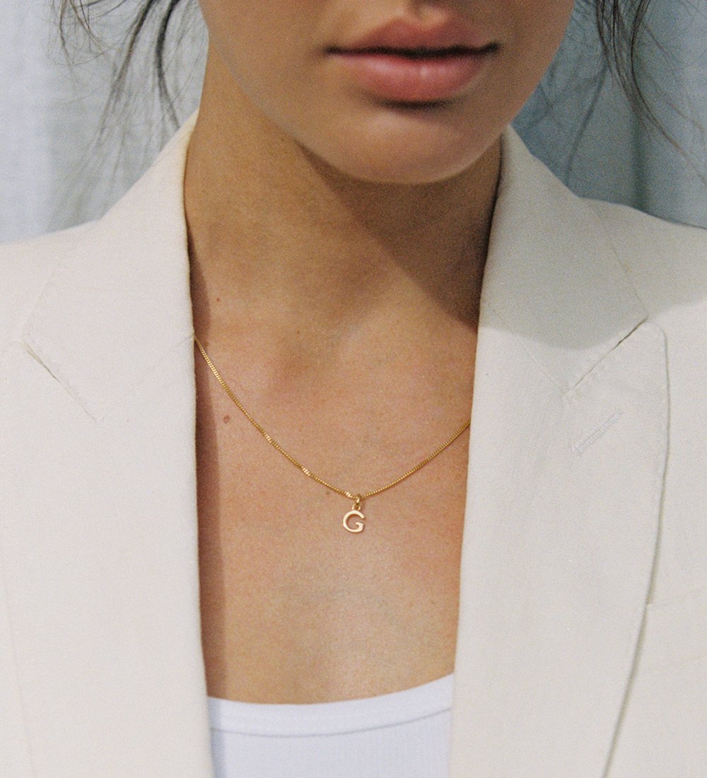 OUTLINE INITIAL NECKLACE A-Z (18K ROSE GOLD VERMEIL) IMAGE 3