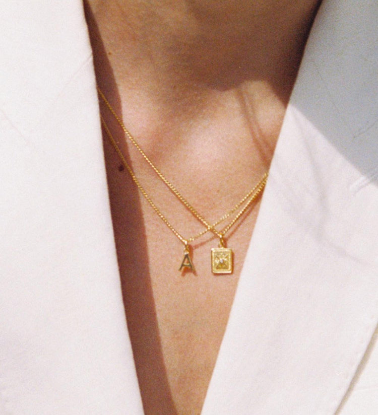 OUTLINE INITIAL NECKLACE A-Z (18K GOLD VERMEIL) IMAGE 2