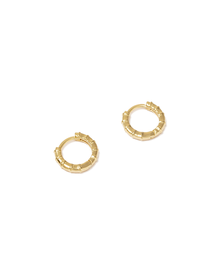 DECO HUGGIES (18K GOLD PLATED)