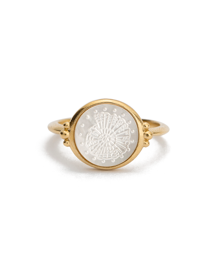 FOSSIL SHELL RING (18K GOLD VERMEIL)
