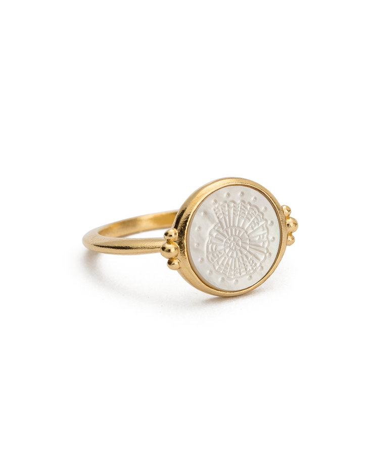 FOSSIL SHELL RING (18K GOLD VERMEIL)